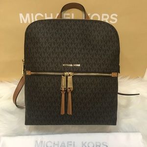 Michael kors slim thea backpack